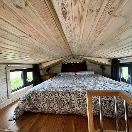 La Tiny Adoree Chalet *
